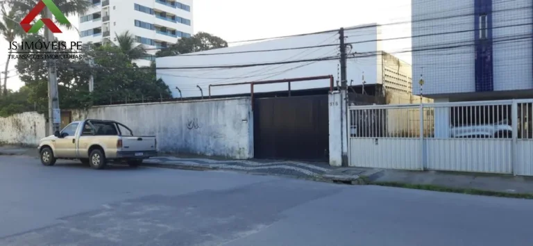 Galpão à venda em Jaboatão dos Guararapes-PE, bairro Candeias: 4 salas, 2 banheiros, 25 vagas de garagem, 342m² de área