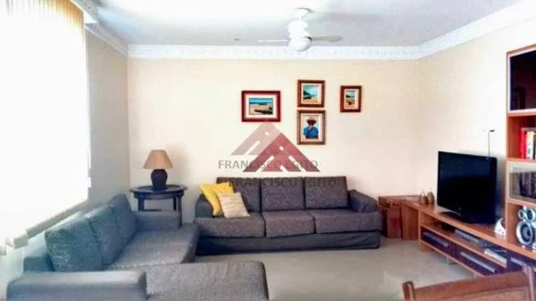 Imagem Casa com 6 dormitórios à venda, 260 m² por R$ 1.160.000 - Pe Pequeno - Niterói/RJ