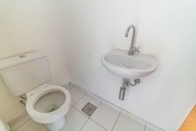 Imagem Sala Comercial para Venda em Rio de Janeiro, Campo Grande, 1 banheiro, 1 vaga