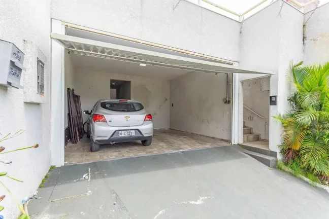 Imagem Casa com 4 dormitórios sendo 2 suítes e 2 vagas de garagem no Bairro Nações em Balneário Camboriú