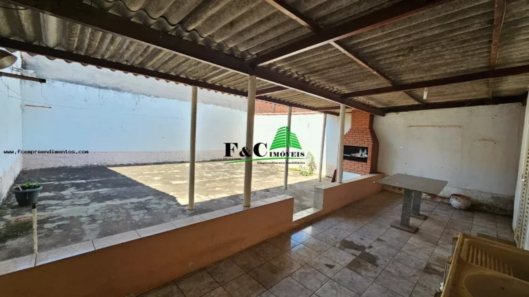 Imagem Casa para Venda em Limeira, Parque Residencial Abílio Pedro, 2 dormitórios, 1 banheiro, 2 vagas