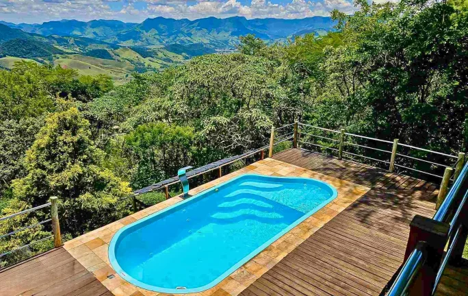 Imagem Vida no Topo: Conforto Térmico e Potencial Único na Mantiqueira