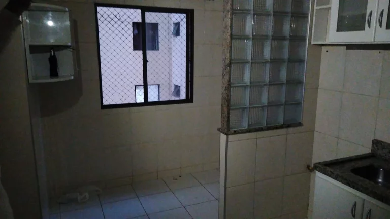 Imagem Ótimo apartamento na área central próximo ao Sesc, com 2 quartos sendo 1 com armário embutido, s...
