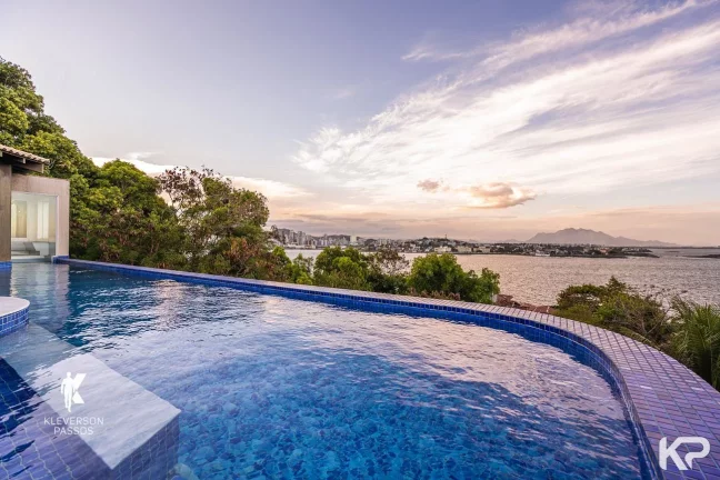 Imagem Casa com 4 dormitórios à venda, 421 m² por R$ 3.950.000,00 - Praia da Costa - Vila Velha/ES