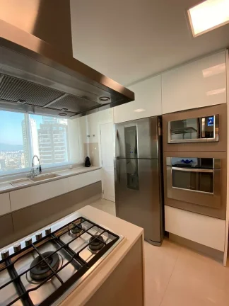 Imagem Apartamento com 4 dormitórios à venda sendo 4 suítes, 219.0 m² por - R$ 10.600.000,00 - Centro - Bal. Camboriú/SC