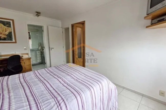Imagem Apartamento com 3 dormitórios, sendo 3 suítes com closet, ambientes amplos, bem iluminados e venti...