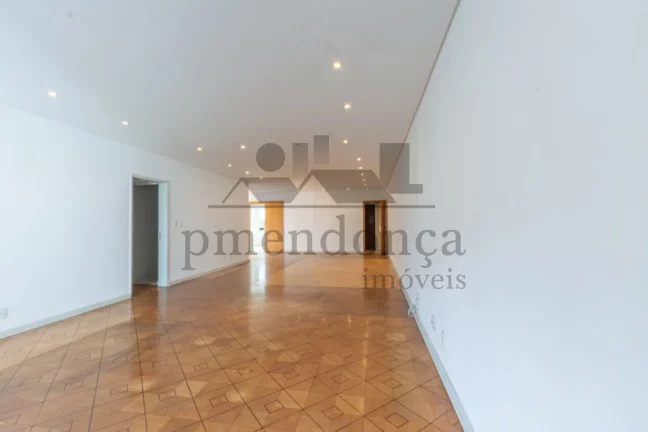 Imagem Apartamento amplo na Oscar Freire, 205m² com ótima distribuição e pé direito alto Em 2009 o apa...