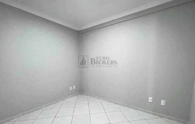 Imagem Apartamento com 3 dormitórios à venda no Centro de Balneário Camboriú/SC