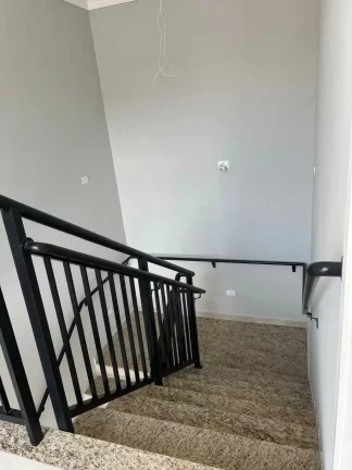 Imagem Apartamento com 2 dormitórios 1 suíte e 1 vaga de garagem no Itacolomi a 300 metros da praia