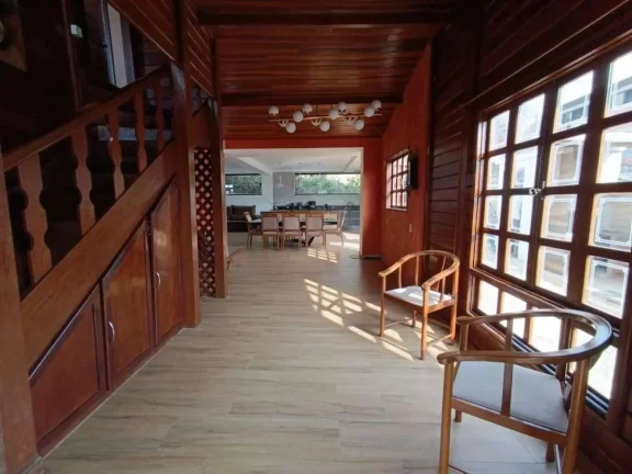 Imagem Casa de Alto Padrão com 2 Suítes, Closet e Cozinha Gourmet