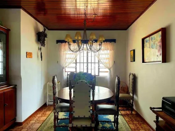 Imagem Casa em Condomínio Fechado à Venda em Campos do Jordão | Terreno de 2.500m2 e Lazer Completo
