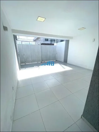 Imagem Casa para Venda em Feira de Santana, Mangabeira, 3 dormitórios, 2 suítes, 1 banheiro, 2 vagas