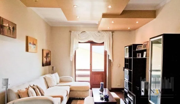 Imagem Casa à venda no City América São Paulo SP com 5 suítes, 8 banheiros e amplo quintal.
