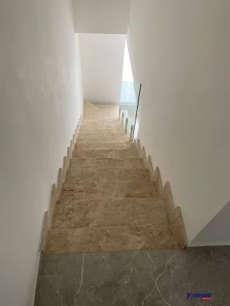 Imagem VENDO DUPPLEX 3/4 REFORMADA - PARQUE IPÊ