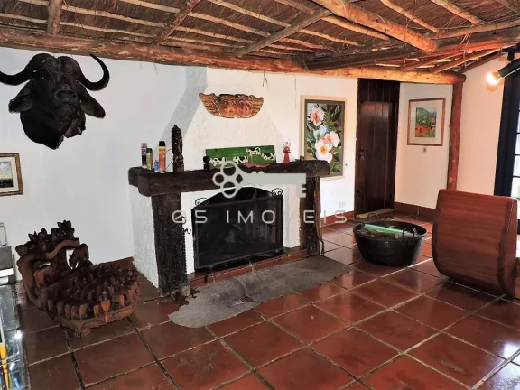 Imagem Apmpla Casa colonial no Cond. Granja Velha ! 5 dorms / 3 sts - Rua FECHADA!