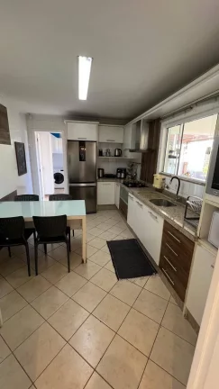 Imagem Casa á venda alto padrão 3 quartos, 1 suite centro Palhoça Sc