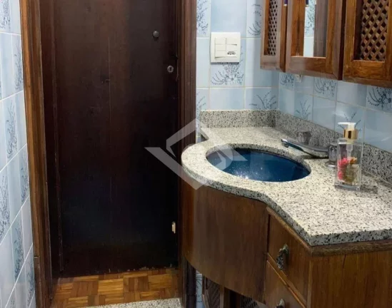 Imagem Apartamento de 3 Quartos para Venda em Copacabana com 90 m²