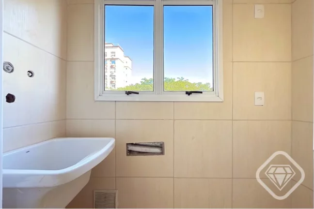 Imagem Apartamento amplo e iluminado na Avenida Cavalhada.

Conforto, privacidade e vaga dupla coberta em c...