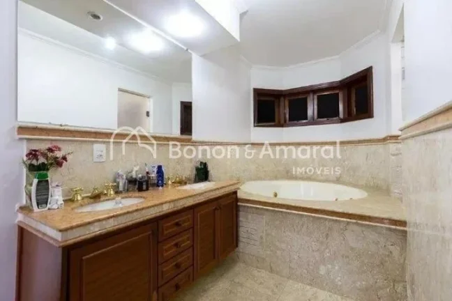 Imagem Excelente casa no Jd. Botânico.
Muito bem localizada.
Térrea, Área construída: 420 m²
- Living ...