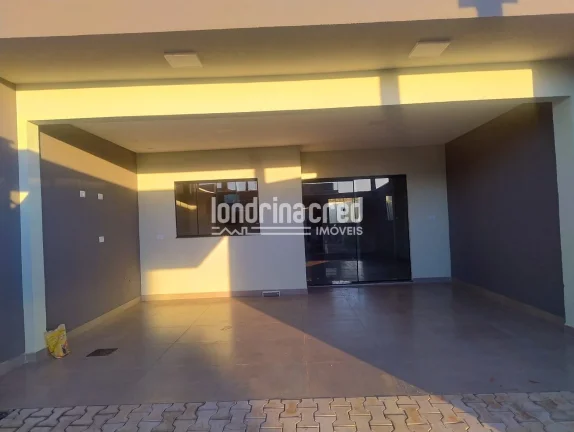 Imagem Casa no Jardim Mônaco em Arapongas, 3 dormitórios (1 suíte), sala, cozinha, banheiro social, 2 vagas de garagem e 88m² de área útil