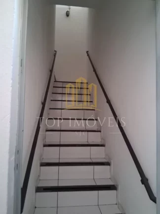 Imagem Espaçosa casa três dormitórios próximo ao shopping oriente