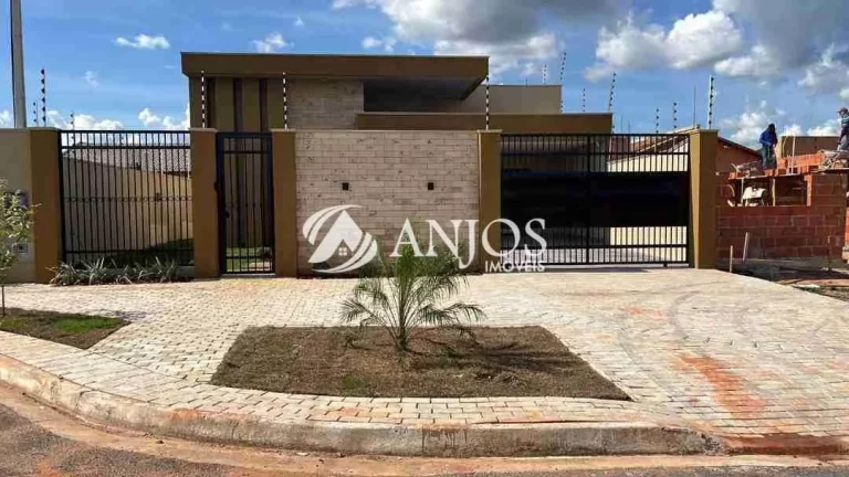 CASA DISPONIVEL PARA VENDA, NO JARDIM COPACABANA, EM SINOP - MT.