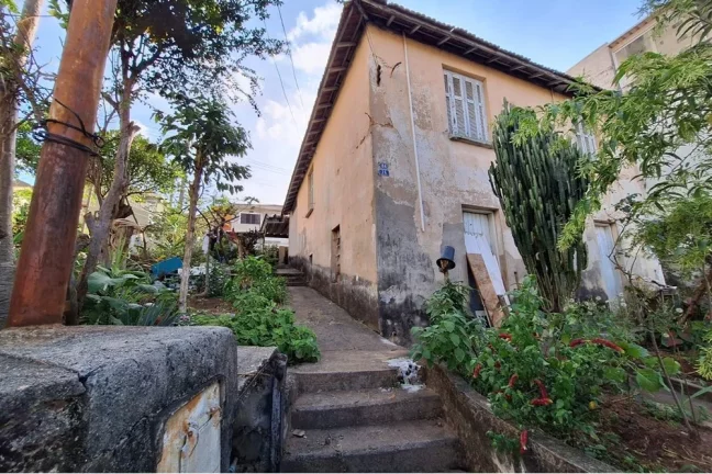 Imagem Terreno de Esquina com Excelente Localização – Perfeito para Investidores ou Projeto Residencial!