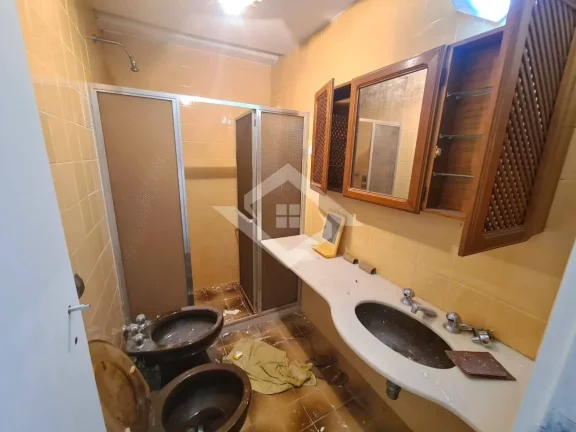 Imagem Apartamento de 3 Quartos para Venda em Copacabana com 100 m²