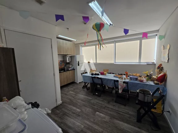 Imagem Sala Comercial Valongo para locação, 4 salas unificadas, 4 vagas