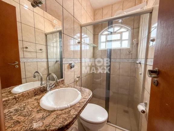 Imagem Casa à Venda em Samambaia Sul, 4 Quartos, 264m² por R$580 Mil