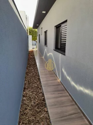 Imagem Casa com 3 suítes, escritório e piscina à venda no condomínio Terras de Siena