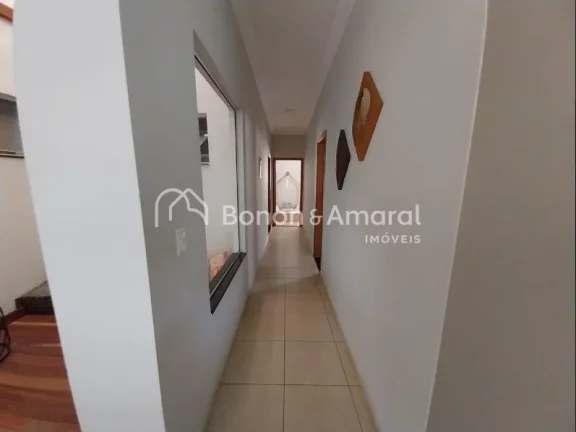 Imagem Lindo projeto arquitetônico em um dos condomínios mais valorizados da cidade! Esta charmosa casa t...