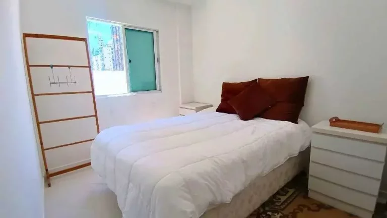 Imagem Apartamento diferenciado com 2 suítes e 2 vagas de garagem em Balneário Camboriú