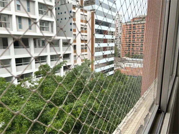 Imagem Apartamento à venda com 2 quartos no condomínio Ed. Emília, São Paulo - SP