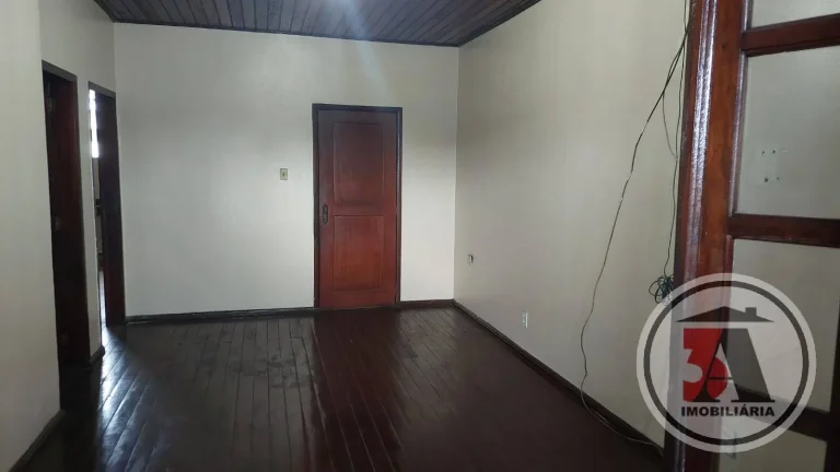 Imagem Prédio Comercial c/ 350m2 construção na Av. Calama