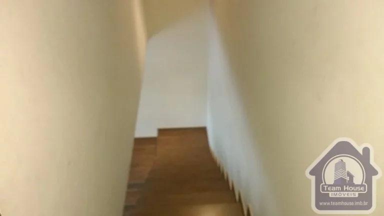 Imagem Sobrado a Venda em Ferraz de Vasconcelos