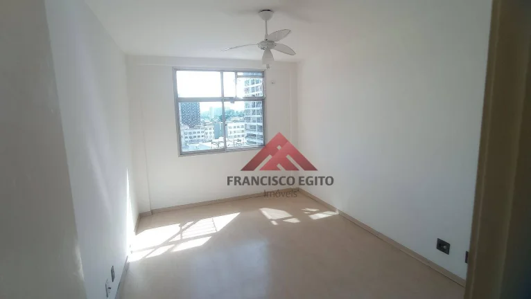 Imagem Quarto e sala à venda no Centro de Niterói, ,68 m² por R$ 300.000