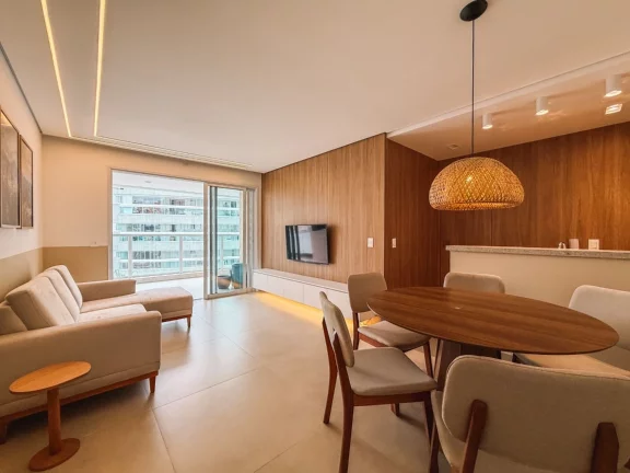 Imagem Imperdível apartamento de 3 quartos na Riviera de São Lourenço Módulo 07: 110,74m², 1 suíte, 3 salas, varanda gourmet e 2 vagas.