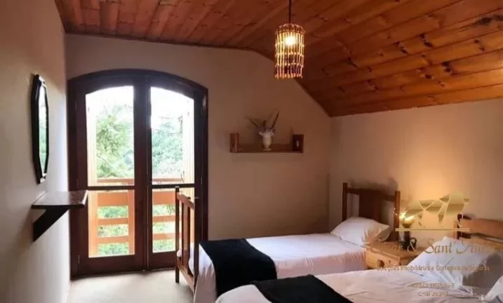 Imagem Oportunidade, Casa a venda no Alto do Capivari em Campos do Jordão-SP