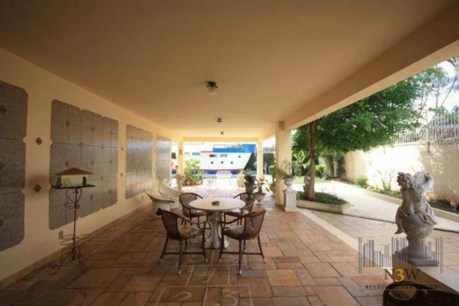 Imagem Casa à venda na Vila Leopoldina São Paulo SP com 3 dormitórios, 1 suíte, 7 vagas de garagem e 427,95m².