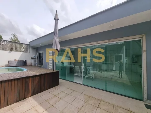 Imagem Apresentando um lindo sobrado semi mobiliado, localizado no bairro Nova Brasilía. Esta espaçosa re...