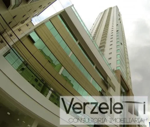 Imagem Apartamento 3 dormitórios para Venda em Balneário Camboriú / SC no bairro Centro