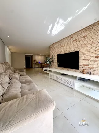 Imagem Ed. GREEN TOWER - Apartamento amplo com 4 Quartos (2 Suítes) à venda na Praia da Costa. Área de lazer completa com quadra.