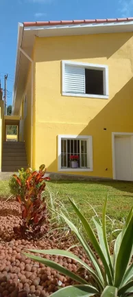 Imagem Sobrado Excelente com 76 m² 2 Dormitorios e 2 Vagas de Garagens