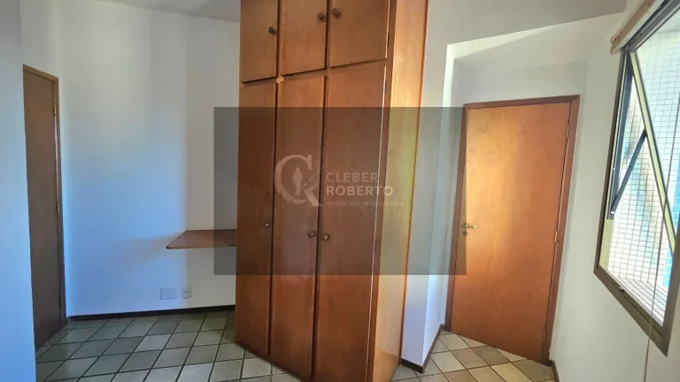 Imagem Apartamento com 3 Dormitórios e 2 Vagas no Centro – 96m²