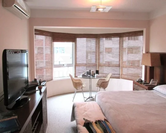 Imagem Apartamento com living para 03 ambientes, lareira, terraço com espaço gourmet, lavabo, sala com ho...