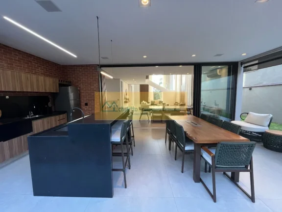 Imagem CASA RESIDENCIAL em SANTANA DE PARNAÍBA - SP, ALPHAVILLE