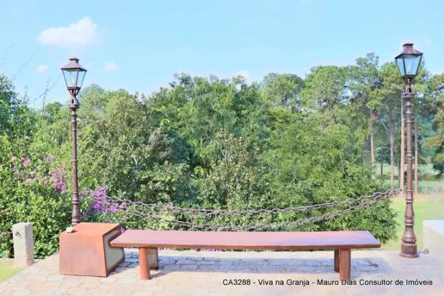 Imagem CASA MARAVILHOSA! MODERNA! DE FRENTE PARA O CAMPO DE GOLF. Granja Viana