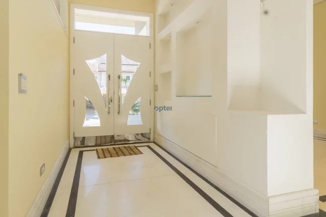 Imagem Casa de Alto Padrão 3 suítes, 4 vagas e Piscina à Venda no condomínio Forest Hills no bairro Anchieta