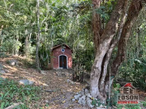 Imagem Casa Tipo Sítio em Itaocaia Valley, com Piscina e 2 anexos.